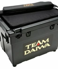 Daiwa Seat Box Large & FOC Padded Strap & Cushion - Seat boxes
